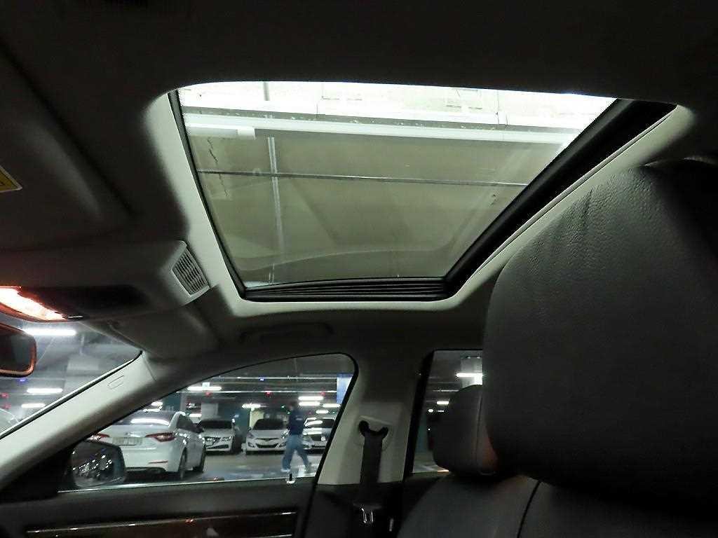 BMW 7시리즈 7시리즈 (F01) 740 Li 이미지 16