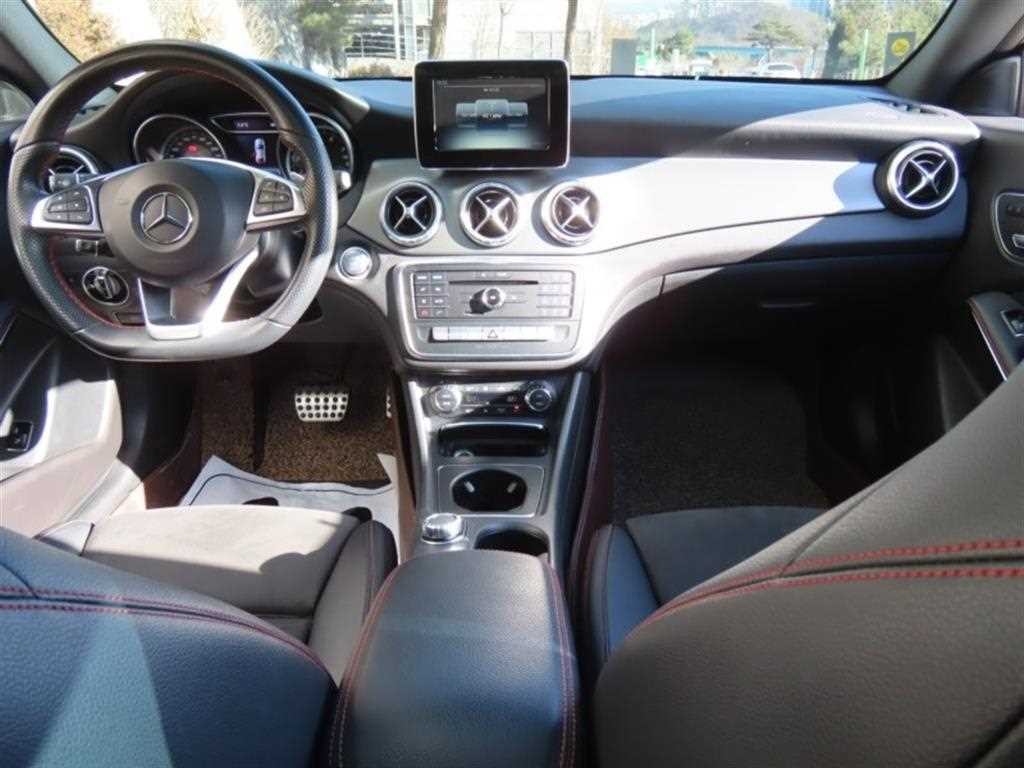벤츠 CLA 클래스 CLA클래스 CLA 220 AMG LINE 이미지 15