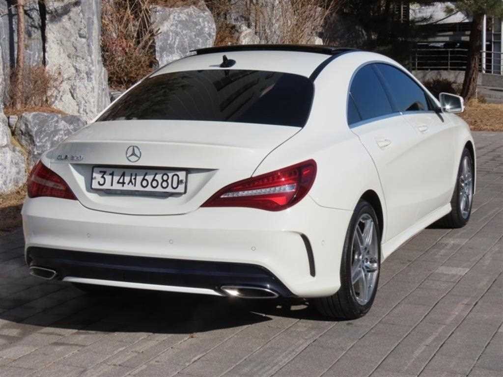 벤츠 CLA 클래스 CLA클래스 CLA 220 AMG LINE 이미지 3