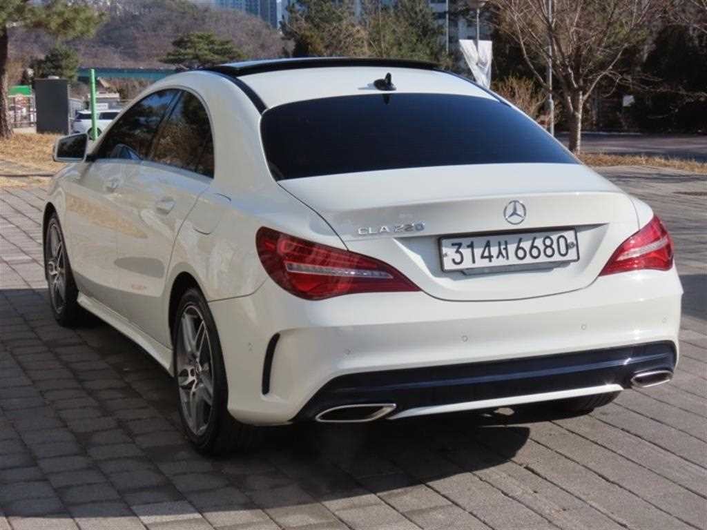 벤츠 CLA 클래스 CLA클래스 CLA 220 AMG LINE 이미지 4