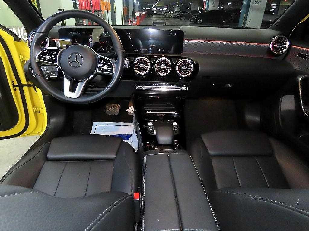 벤츠 A 클래스 A클래스 W177 A220 세단 이미지 10