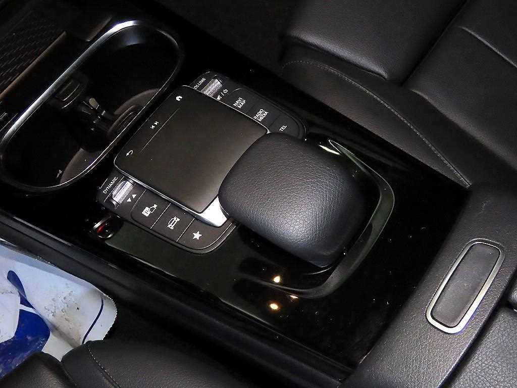 벤츠 A 클래스 A클래스 W177 A220 세단 이미지 13