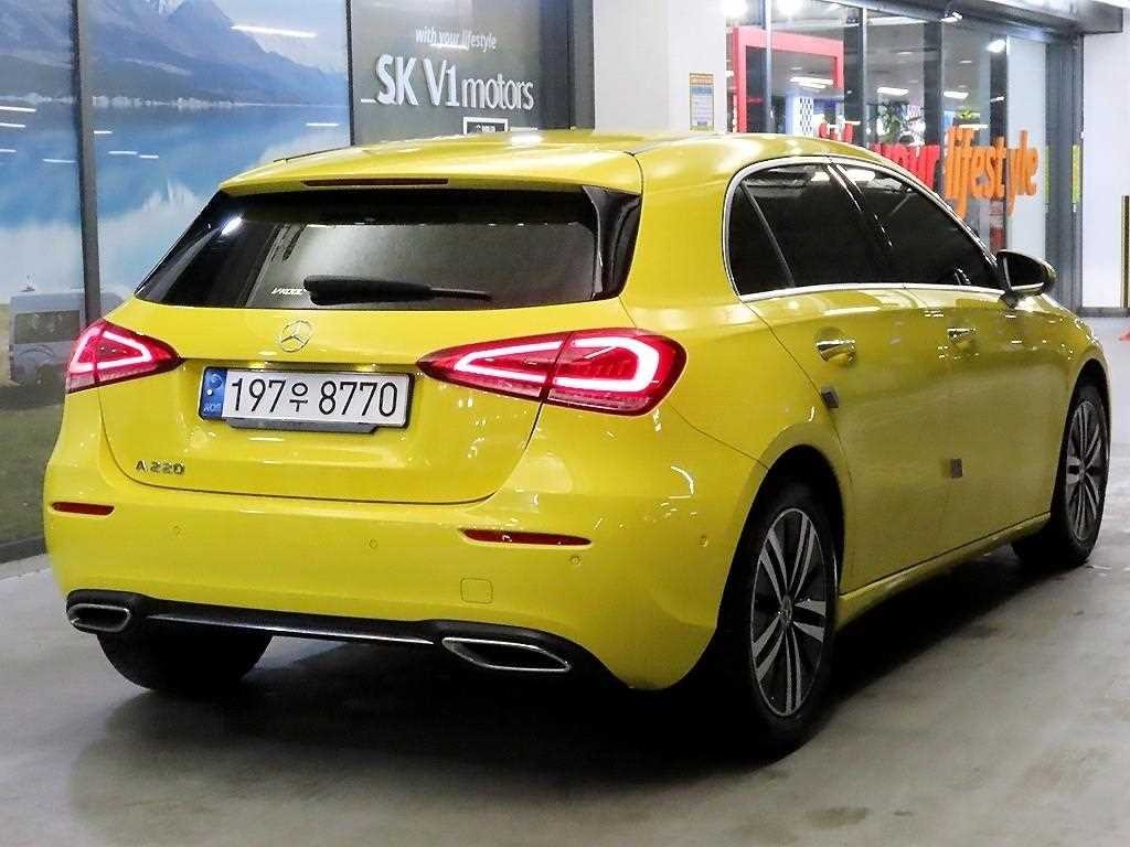 벤츠 A 클래스 A클래스 W177 A220 세단 이미지 4