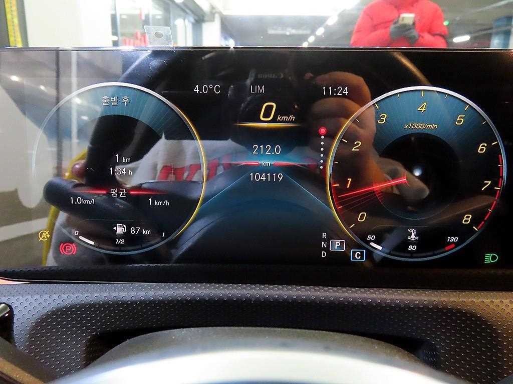 벤츠 A 클래스 A클래스 W177 A220 세단 이미지 9