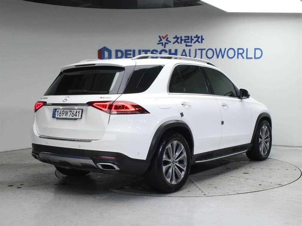 벤츠 GLE 클래스 GLE 클래스 W167 GLE 300d 4MATIC 이미지 2