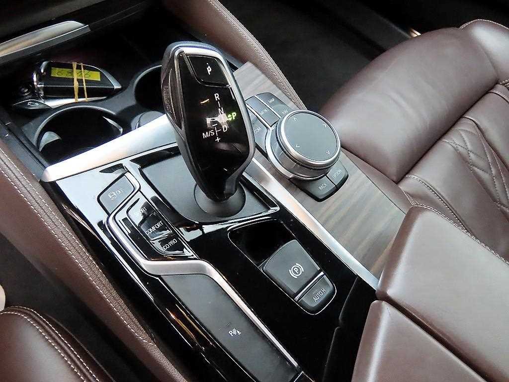 BMW 5시리즈 5시리즈 (G30) 520i M 스포츠 이미지 11