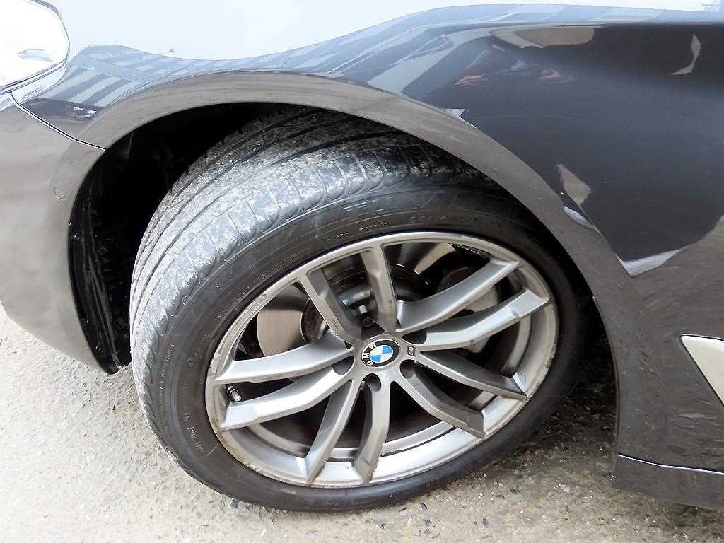 BMW 5시리즈 5시리즈 (G30) 520i M 스포츠 이미지 20