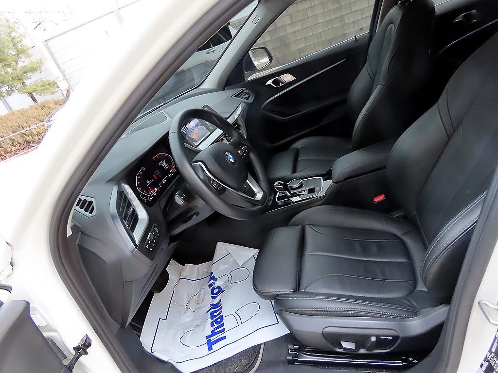 BMW 1시리즈 1시리즈 (F40) 120i 스포츠 이미지 5