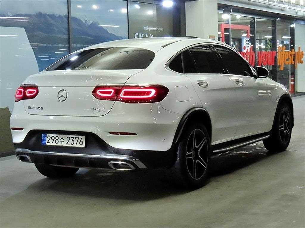 벤츠 GLC 클래스 GLC클래스 X253 GLC 300 4MATIC 쿠페 이미지 5