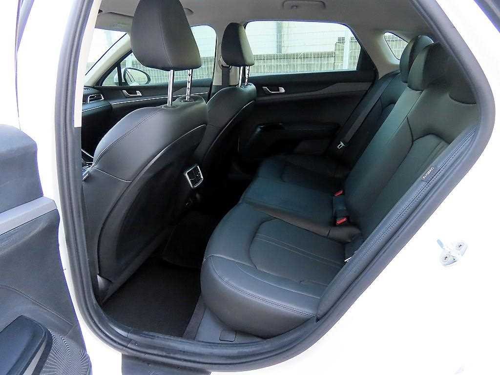 기아 K5 K5 3세대 2.0 트렌디 이미지 6