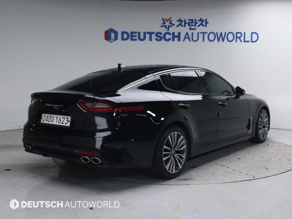 기아 스팅어 가솔린 2.0 터보 2WD 플래티넘 이미지 2