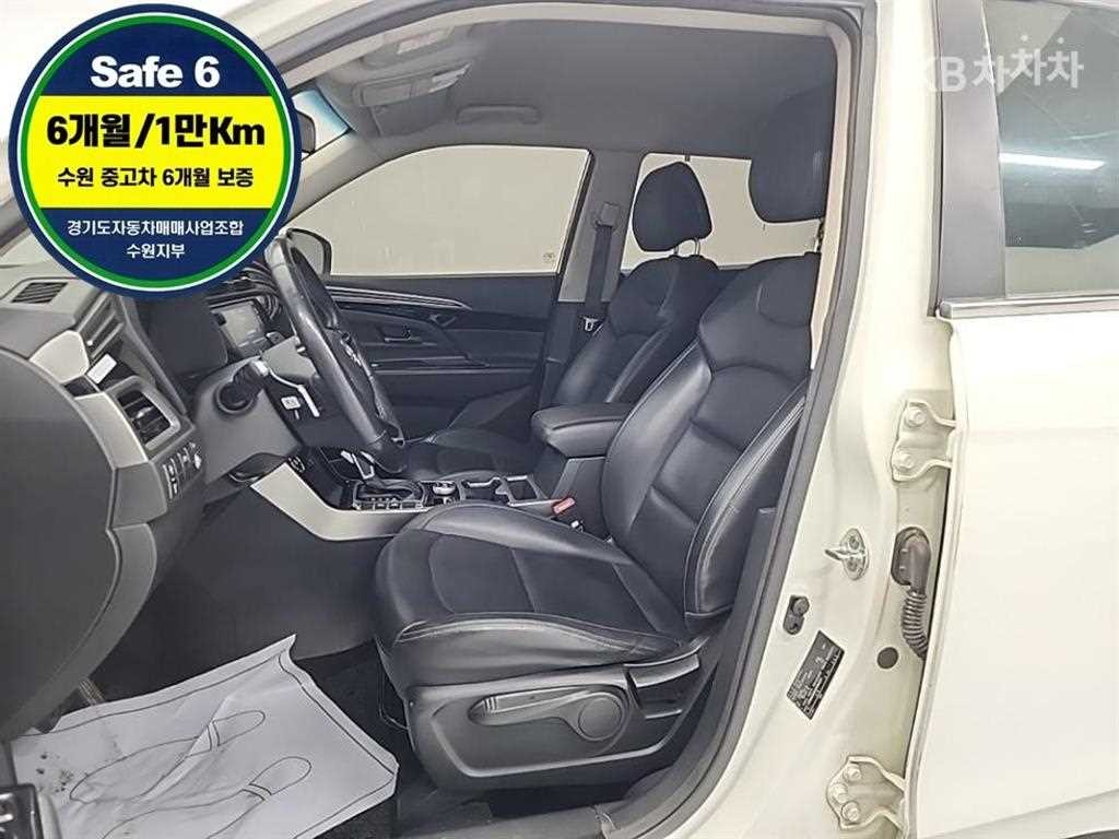 KG모빌리티(쌍용) 코란도 뷰티풀코란도 4WD 디젤 1.6 딜라이트 이미지 12