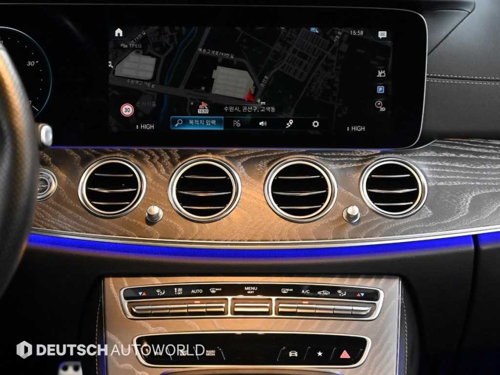 벤츠 E 클래스 E-클래스 W213 E300 4MATIC AMG LINE 이미지 14