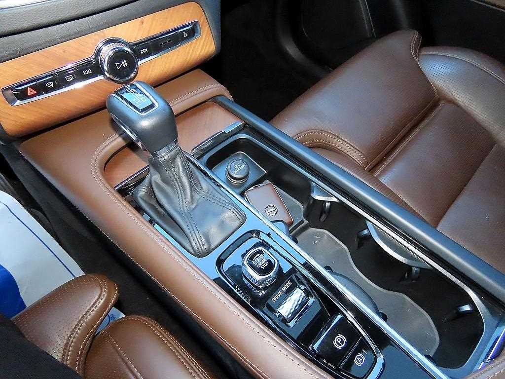볼보 XC90 XC90 2세대 2.0 D5 AWD 인스크립션 이미지 11