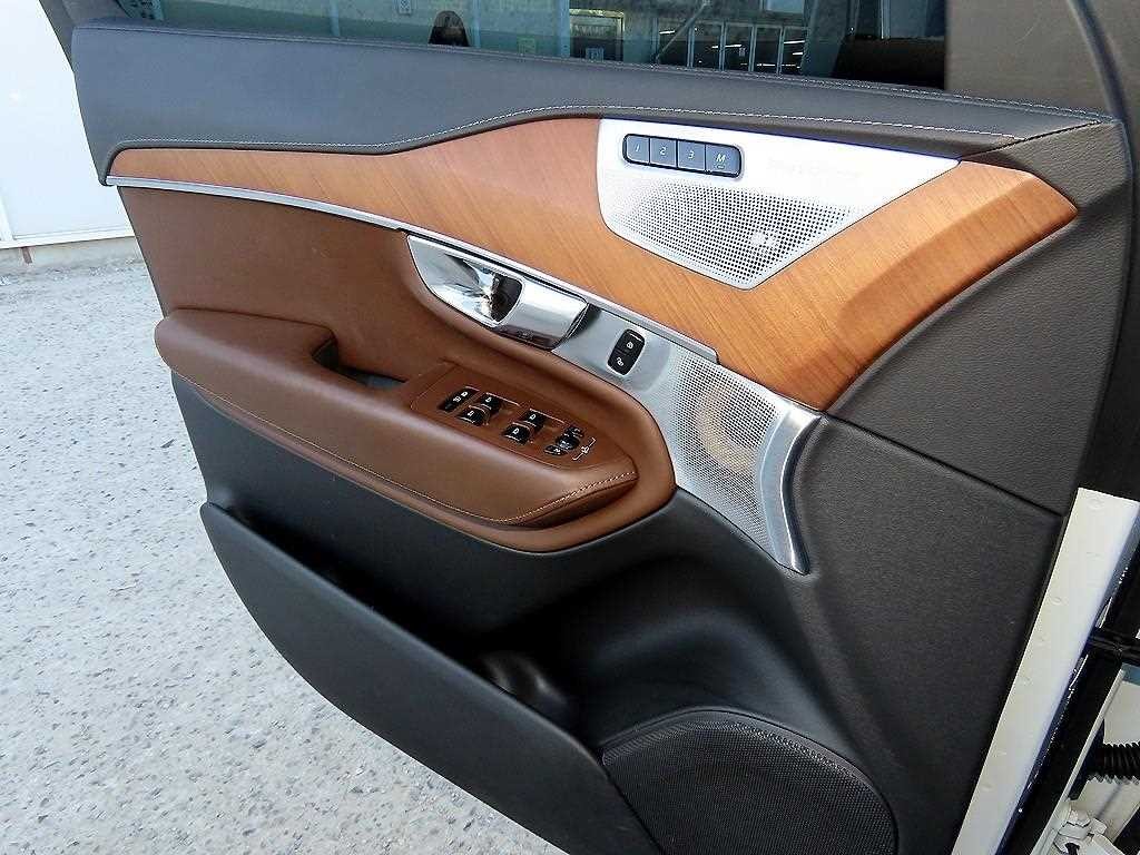 볼보 XC90 XC90 2세대 2.0 D5 AWD 인스크립션 이미지 12