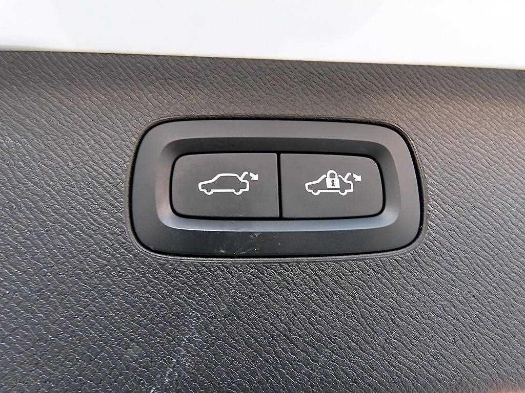 볼보 XC90 XC90 2세대 2.0 D5 AWD 인스크립션 이미지 16