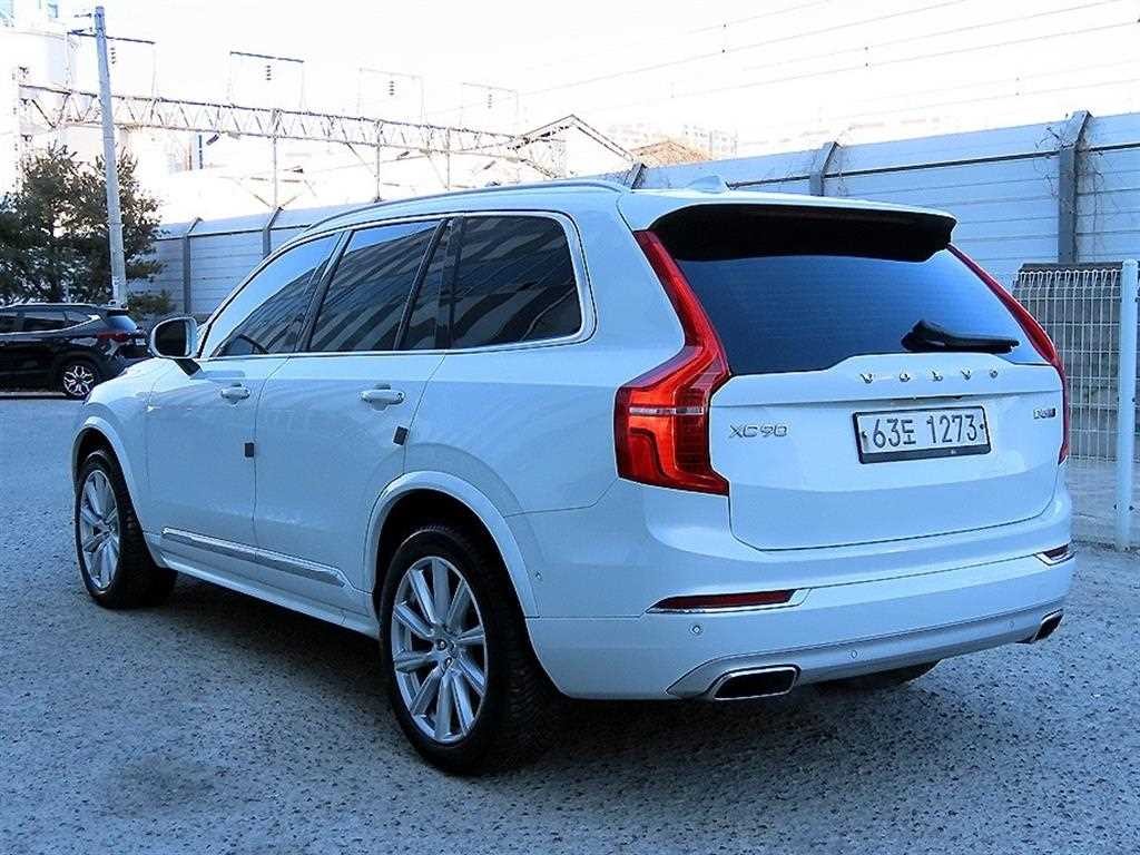 볼보 XC90 XC90 2세대 2.0 D5 AWD 인스크립션 이미지 3