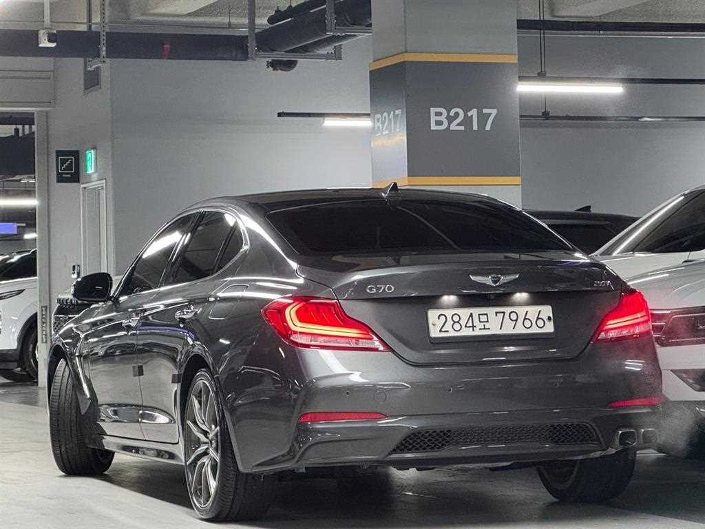 제네시스 G70 2.0T 엘리트 이미지 3