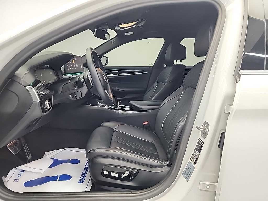 BMW 5시리즈 5시리즈 (G30) 530i M 스포츠 이미지 11