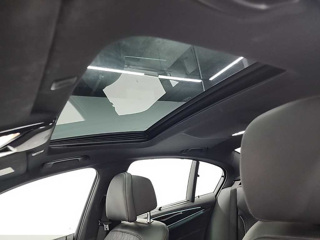 BMW 5시리즈 5시리즈 (G30) 530i M 스포츠 이미지 14