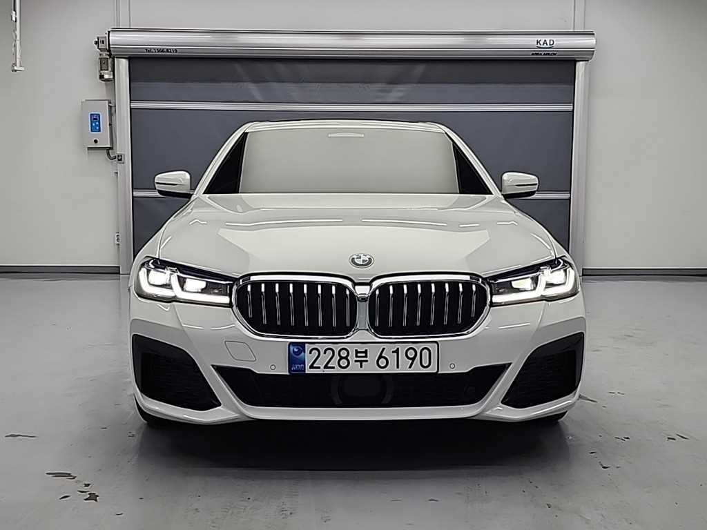 BMW 5시리즈 5시리즈 (G30) 530i M 스포츠 이미지 2