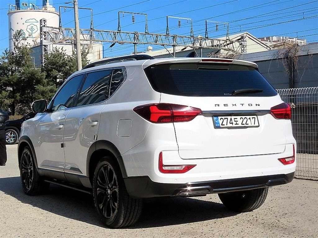 KG모빌리티(쌍용) 렉스턴 올 뉴 렉스턴 (Y450) 디젤 2.2 4WD 더 블랙 이미지 3