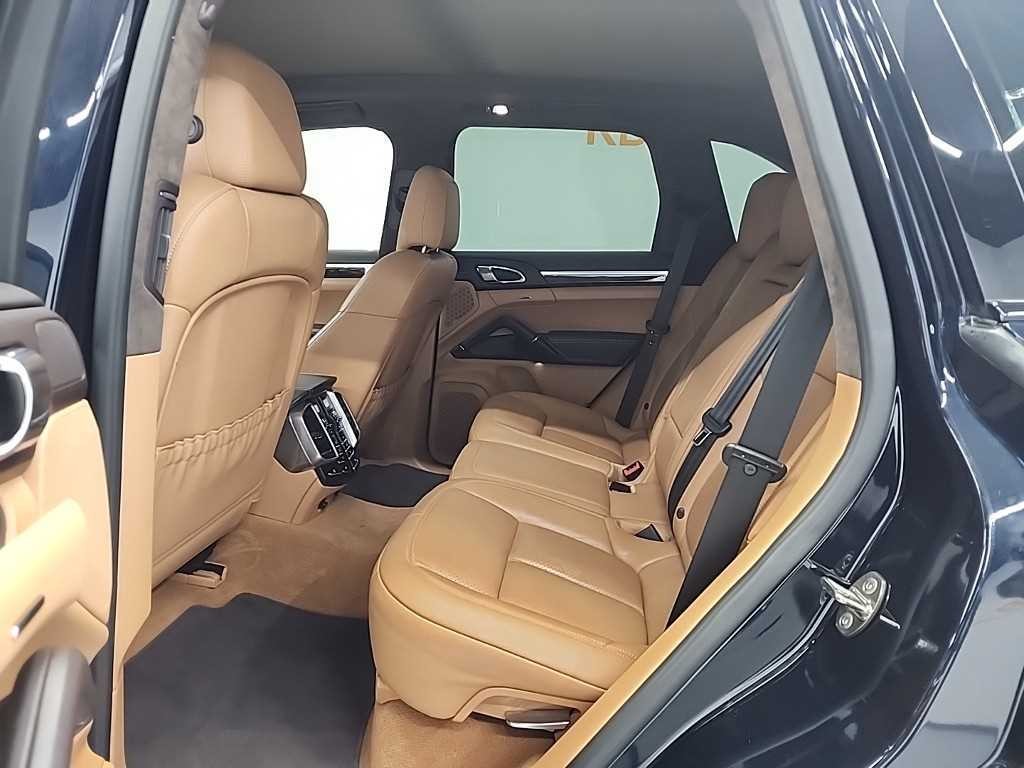 포르쉐 카이엔 뉴 카이엔 3.6 GTS 이미지 12