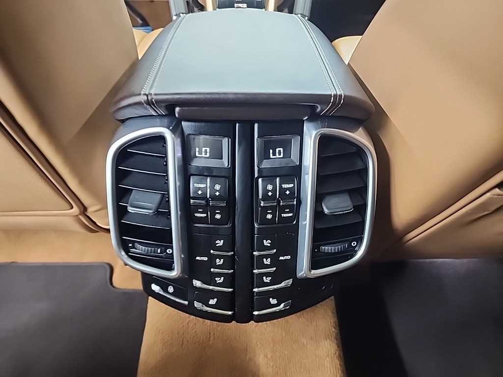 포르쉐 카이엔 뉴 카이엔 3.6 GTS 이미지 13