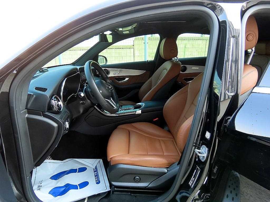 벤츠 GLC 클래스 GLC클래스 X253 GLC 220 d 4MATIC 쿠페 이미지 5