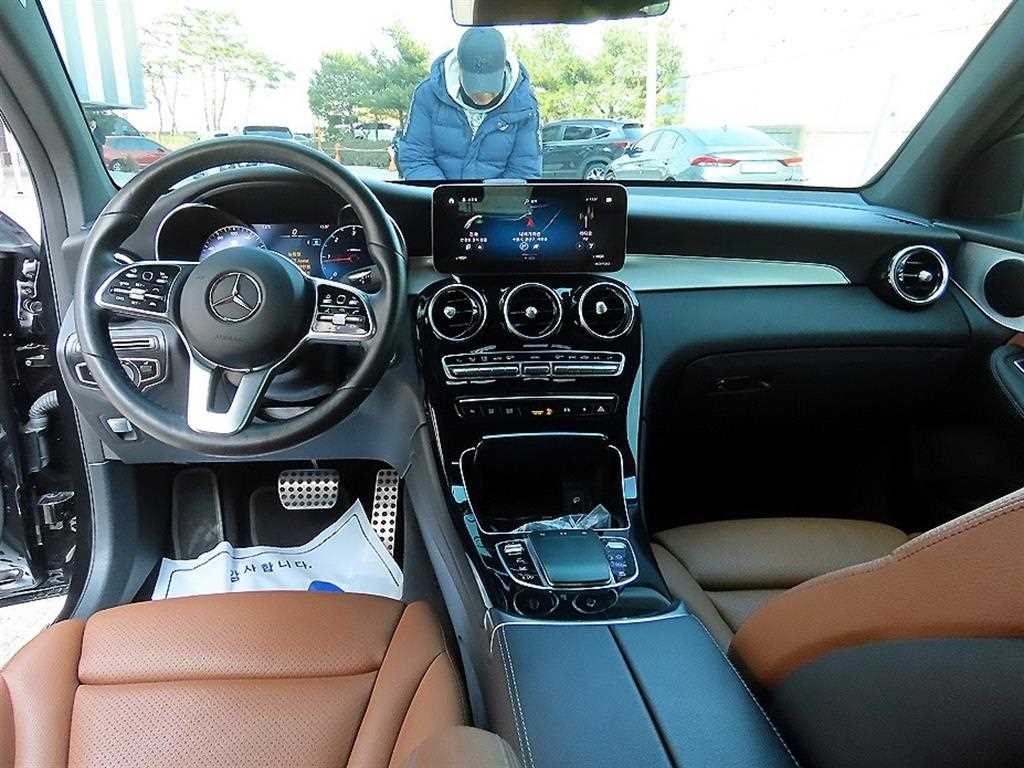 벤츠 GLC 클래스 GLC클래스 X253 GLC 220 d 4MATIC 쿠페 이미지 7