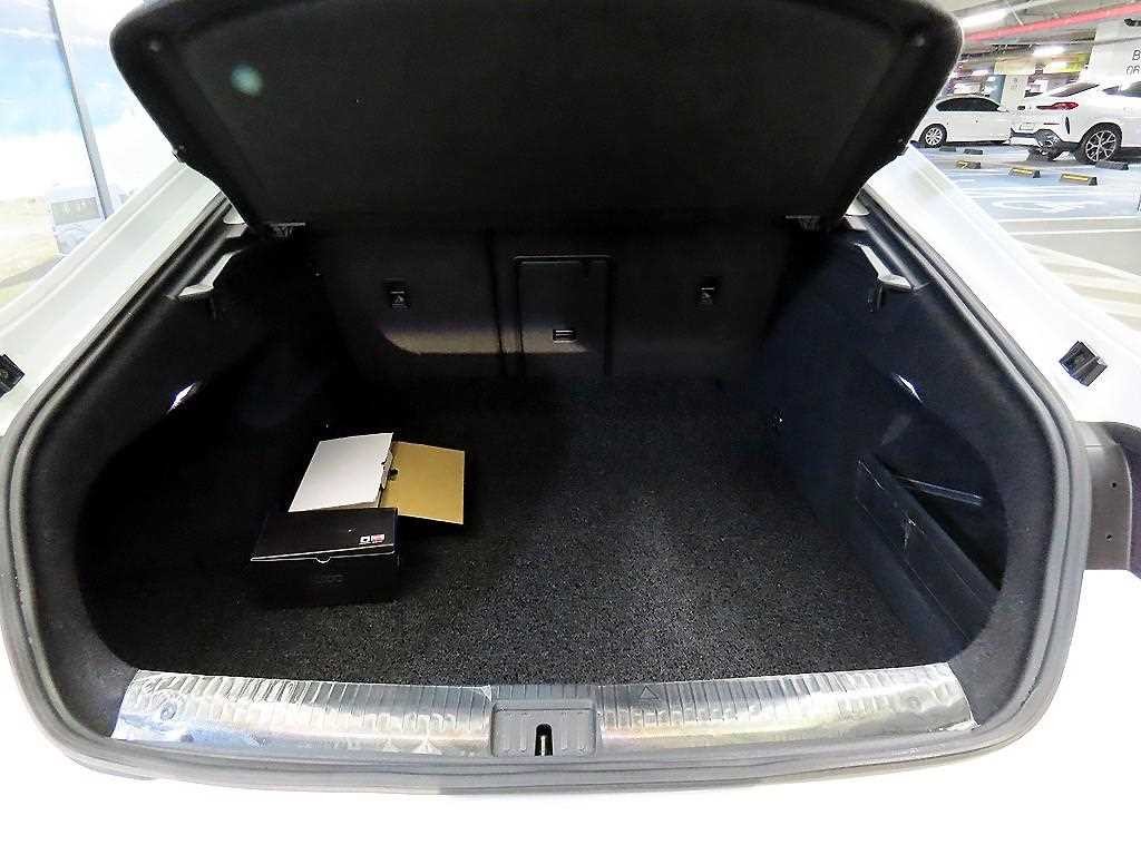 폭스바겐 아테온 2.0 TDI 엘레강스 프레스티지 4모션 이미지 16