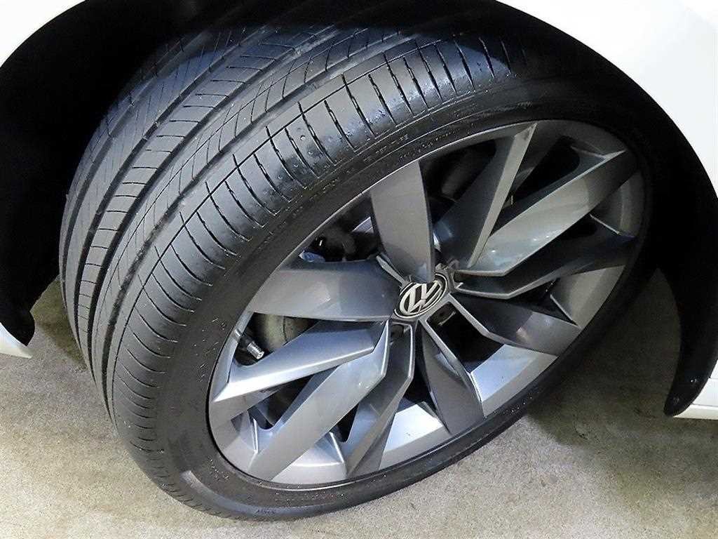 폭스바겐 아테온 2.0 TDI 엘레강스 프레스티지 4모션 이미지 20