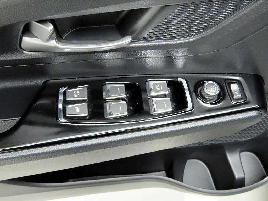 KG모빌리티(쌍용) 코란도 뷰티풀코란도 2WD 가솔린 1.5 C5 플러스 이미지 11