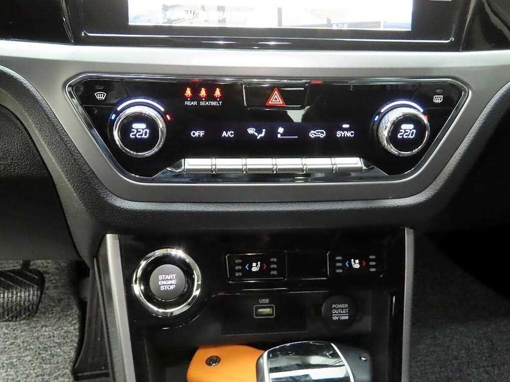 KG모빌리티(쌍용) 코란도 뷰티풀코란도 2WD 가솔린 1.5 C5 플러스 이미지 9