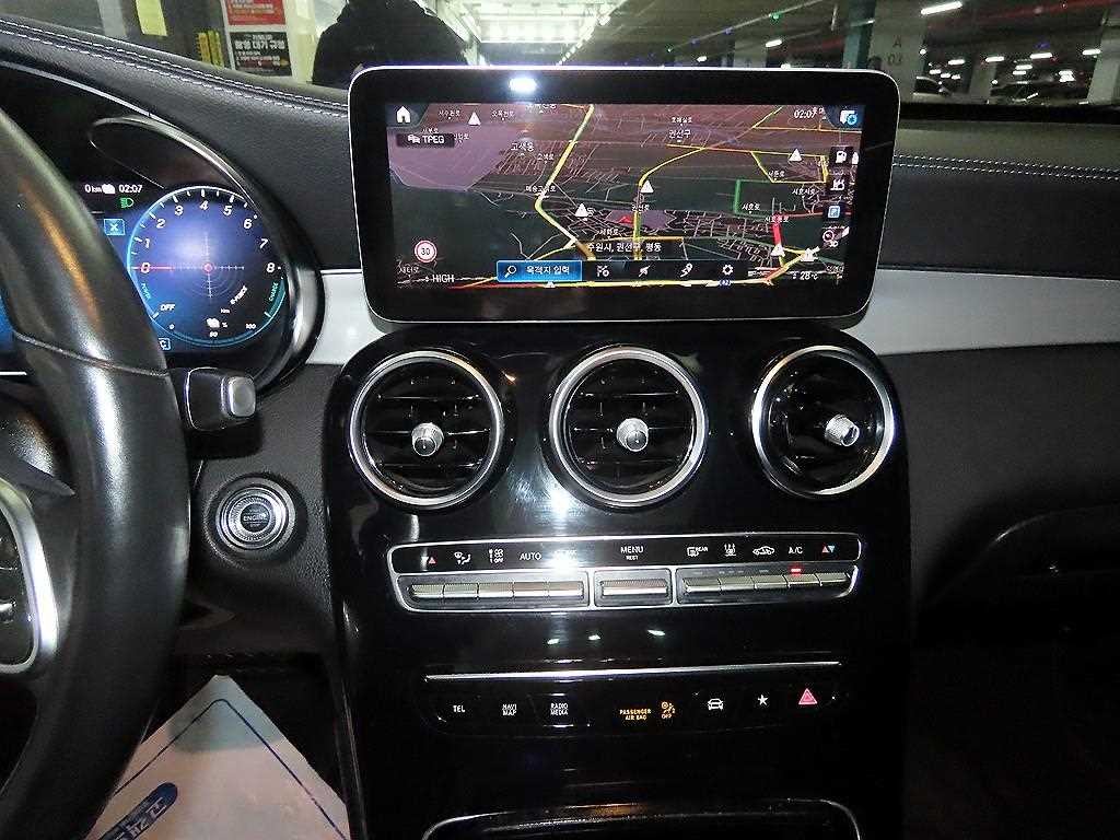 벤츠 GLC 클래스 GLC클래스 X253 GLC 300 e 4MATIC 이미지 11