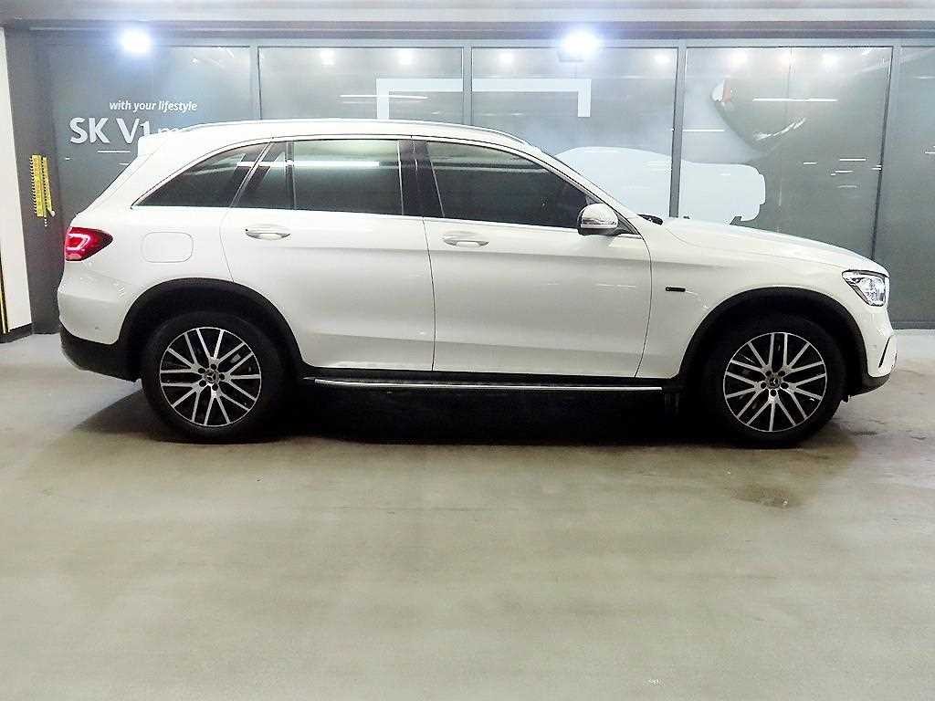 벤츠 GLC 클래스 GLC클래스 X253 GLC 300 e 4MATIC 이미지 3