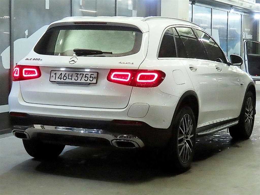 벤츠 GLC 클래스 GLC클래스 X253 GLC 300 e 4MATIC 이미지 4