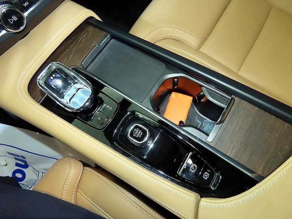 볼보 S90 B5 얼티메이트 브라이트 이미지 12