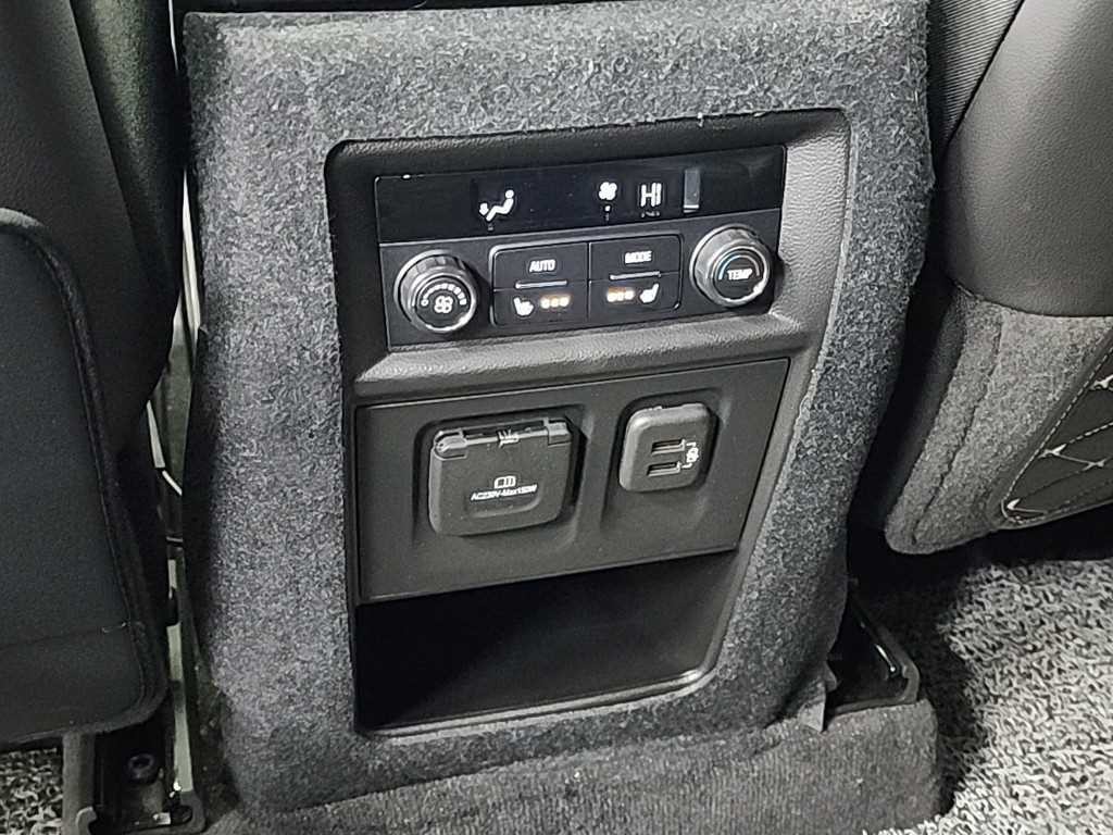 쉐보레 트래버스 3.6 AWD 레드라인 이미지 13