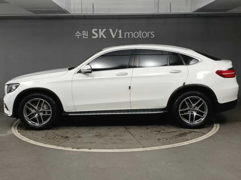벤츠 GLC 클래스 GLC클래스 X253 GLC 220 d 4MATIC 쿠페 이미지 3