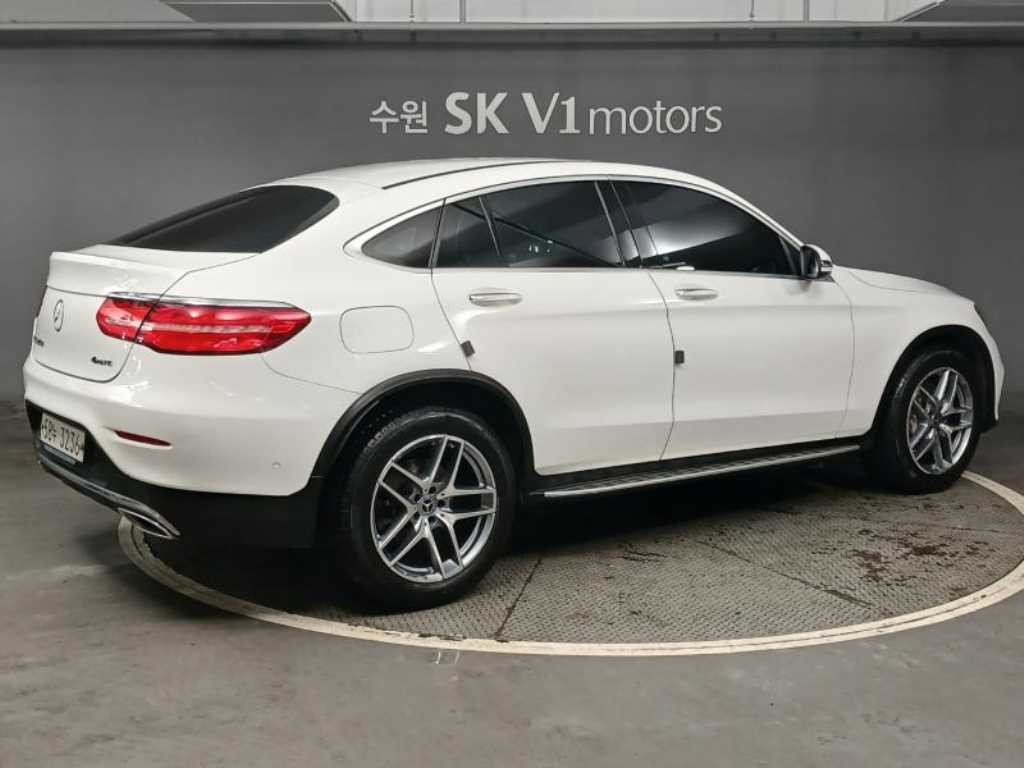 벤츠 GLC 클래스 GLC클래스 X253 GLC 220 d 4MATIC 쿠페 이미지 4