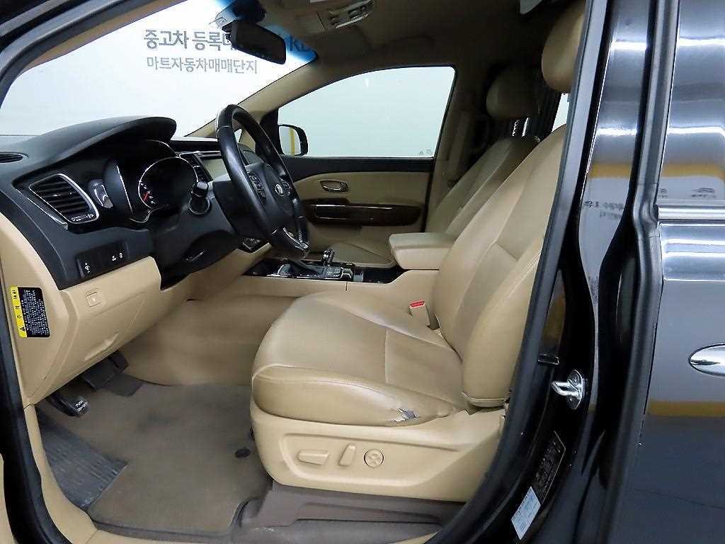 기아 카니발 올 뉴 카니발 디젤 9인승 하이리무진 프레스티지 이미지 5