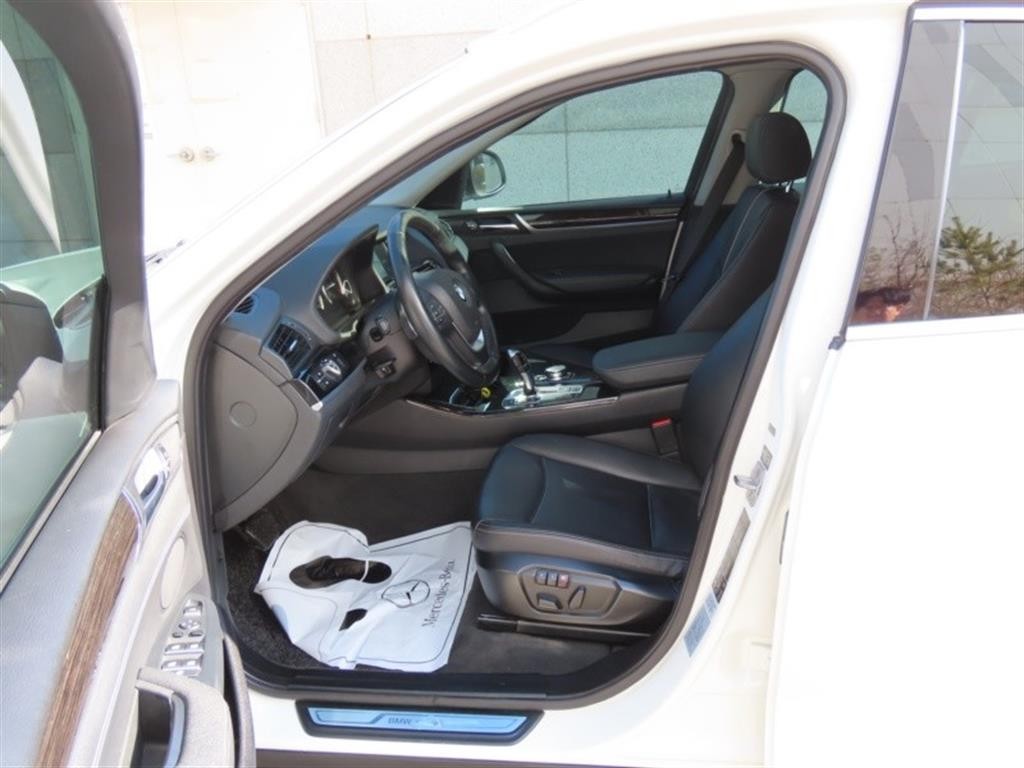 BMW X4 X4 (F26) xDrive 20d 이미지 14