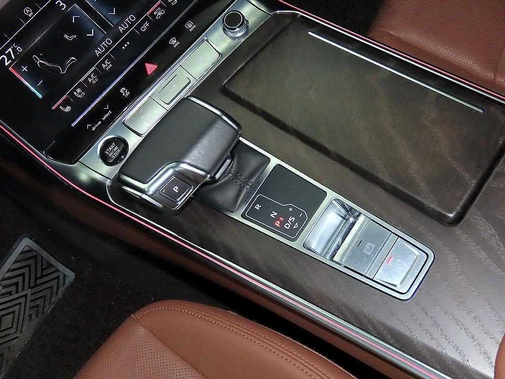 아우디 A6 A6 (C8) 45 TFSI 콰트로 프리미엄 이미지 12