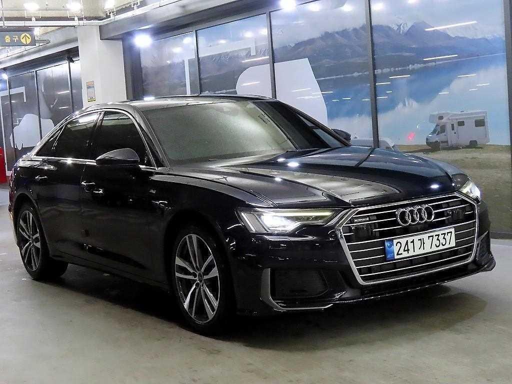 아우디 A6 A6 (C8) 45 TFSI 콰트로 프리미엄 이미지 2