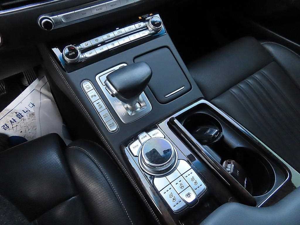 제네시스 G90 3.8 GDI AWD 럭셔리 이미지 11