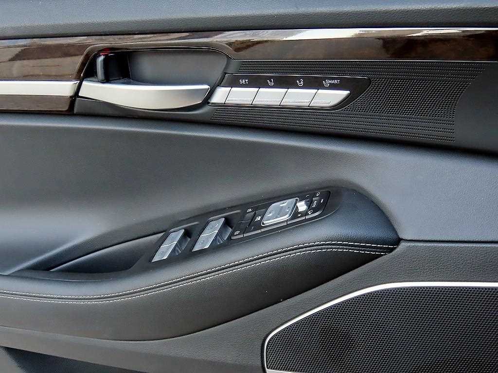 제네시스 G90 3.8 GDI AWD 럭셔리 이미지 12