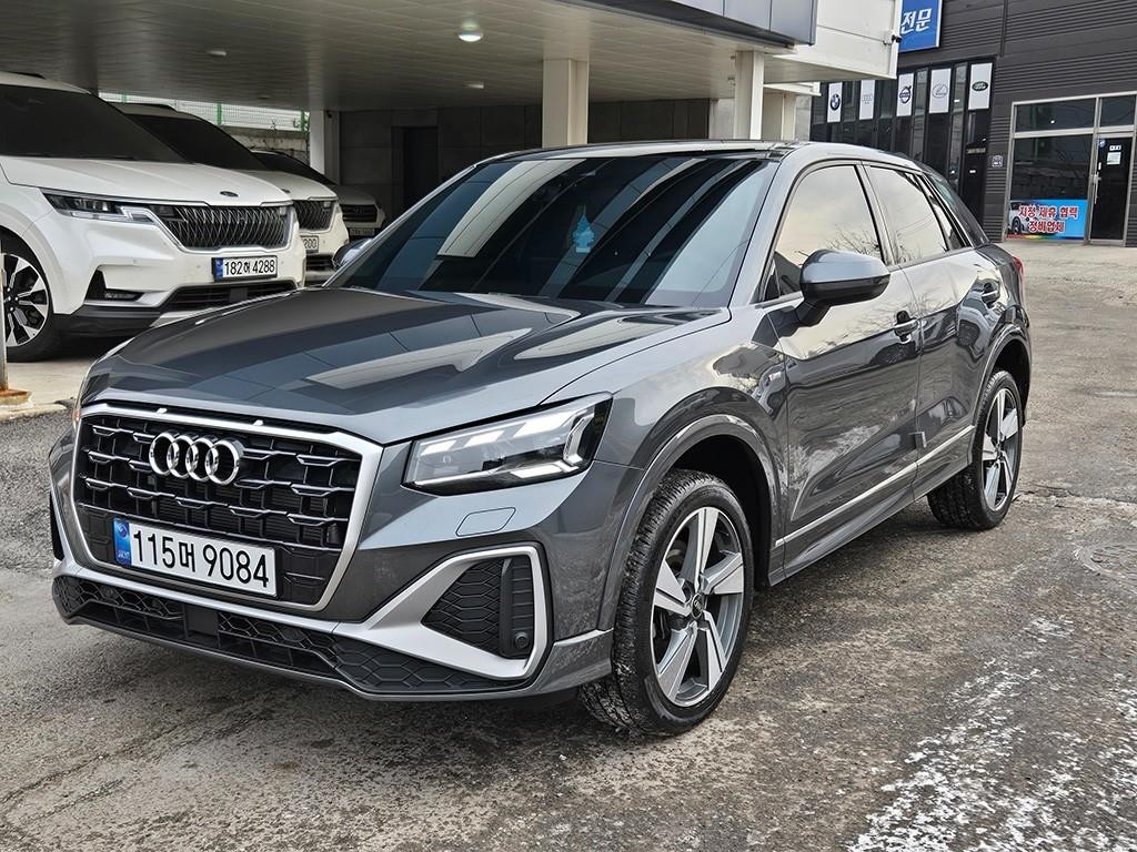 아우디 Q2 35 TDI 프리미엄 이미지 2