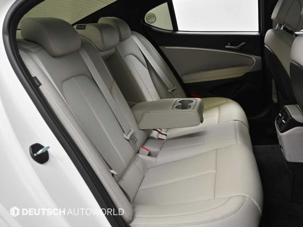 제네시스 G70 더 뉴 G70 가솔린 2.0T 4WD 이미지 12