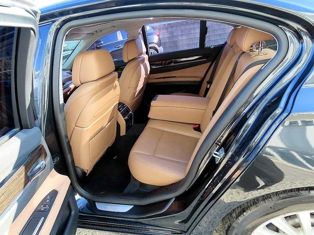 BMW 7시리즈 7시리즈 (F01) 740 d xDrive 이미지 6
